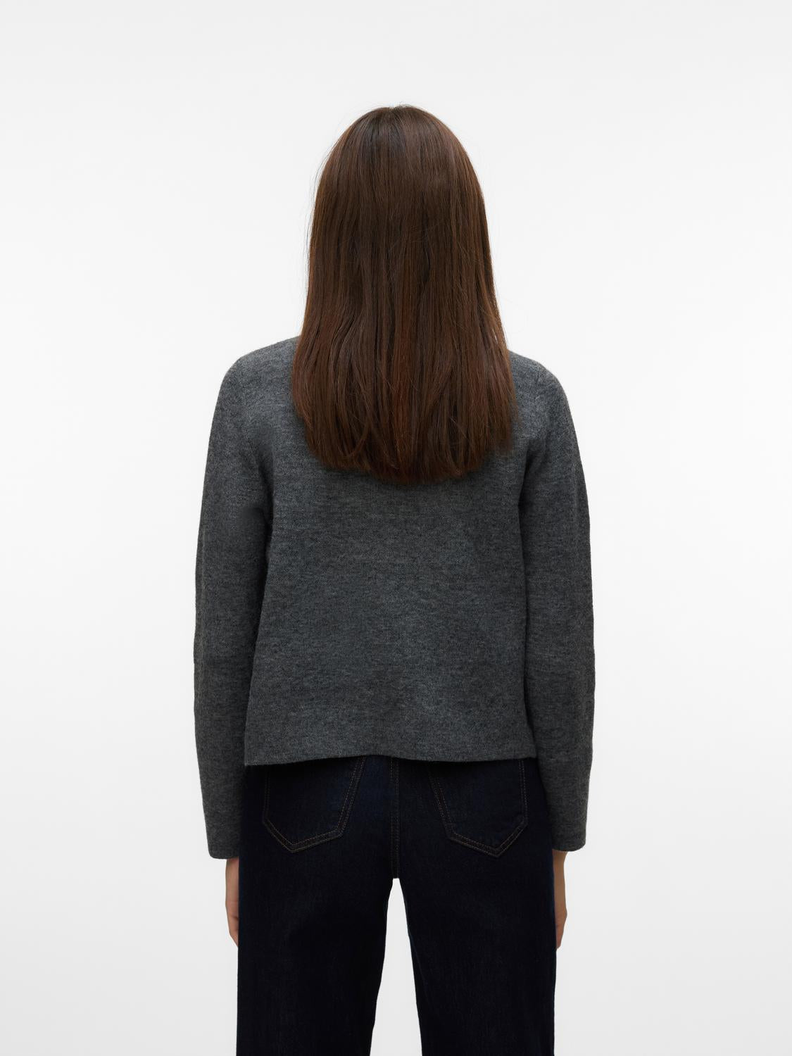 model_shot-back